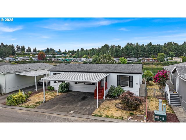 10400 Se COOK Ct 20, Milwaukie, OR 97222