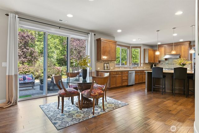 10082 240th Avenue NE, Redmond, WA 98053