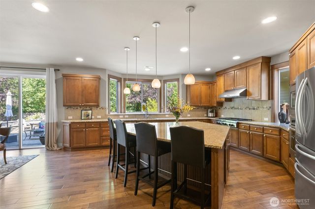 10082 240th Avenue NE, Redmond, WA 98053