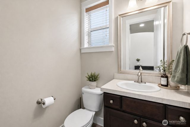 10082 240th Avenue NE, Redmond, WA 98053