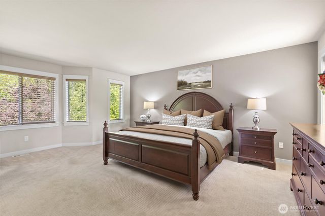 10082 240th Avenue NE, Redmond, WA 98053