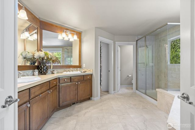 10082 240th Avenue NE, Redmond, WA 98053