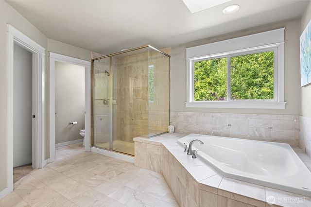 10082 240th Avenue NE, Redmond, WA 98053