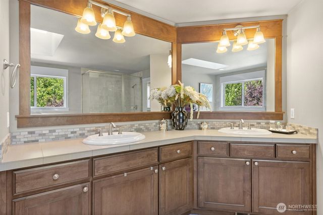 10082 240th Avenue NE, Redmond, WA 98053
