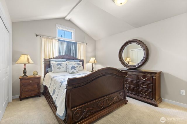 10082 240th Avenue NE, Redmond, WA 98053