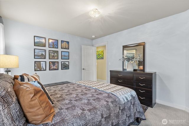 10082 240th Avenue NE, Redmond, WA 98053