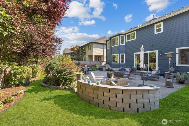 10082 240th Avenue NE, Redmond, WA 98053