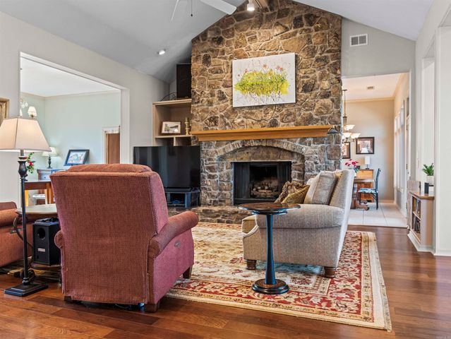 319 Whispering Hills Street, Hot Springs, AR 71901