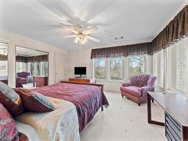 319 Whispering Hills Street, Hot Springs, AR 71901