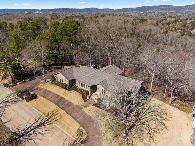 319 Whispering Hills Street, Hot Springs, AR 71901