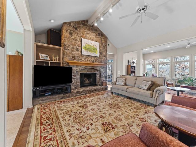 319 Whispering Hills Street, Hot Springs, AR 71901