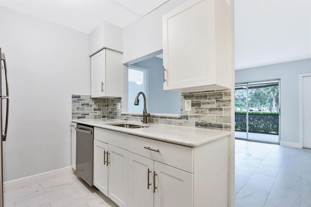 6313 Chasewood Drive B, Jupiter, FL 33458