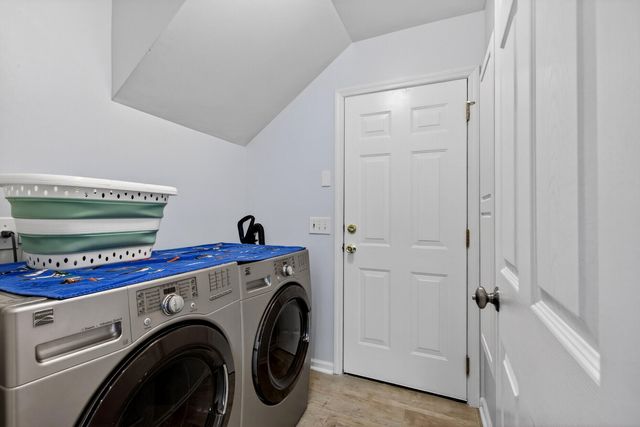 1561 Ashley Garden Boulevard, Charleston, SC 29414