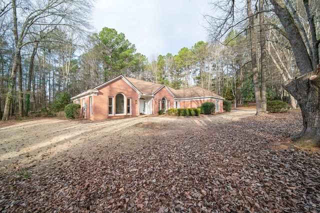 58 Sweetwater Drive, Cataula, GA 31804