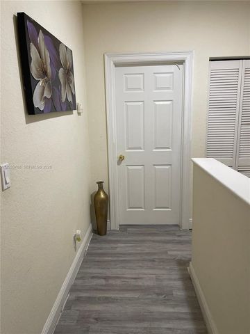 2432 SW 99th Way, Miramar, FL 33025