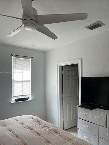 2432 SW 99th Way, Miramar, FL 33025
