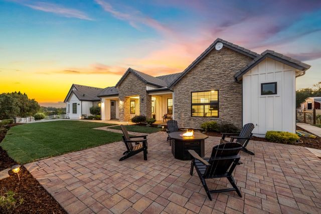 3050 Rattlesnake Rd, Newcastle, CA 95658