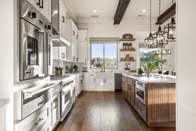 3050 Rattlesnake Rd, Newcastle, CA 95658