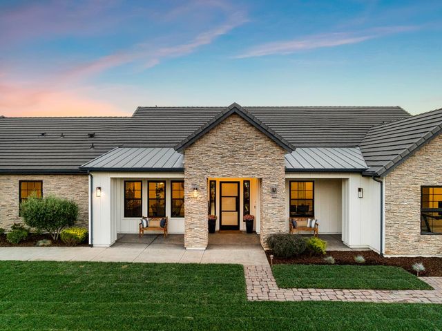 3050 Rattlesnake Rd, Newcastle, CA 95658