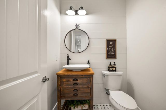 3050 Rattlesnake Rd, Newcastle, CA 95658