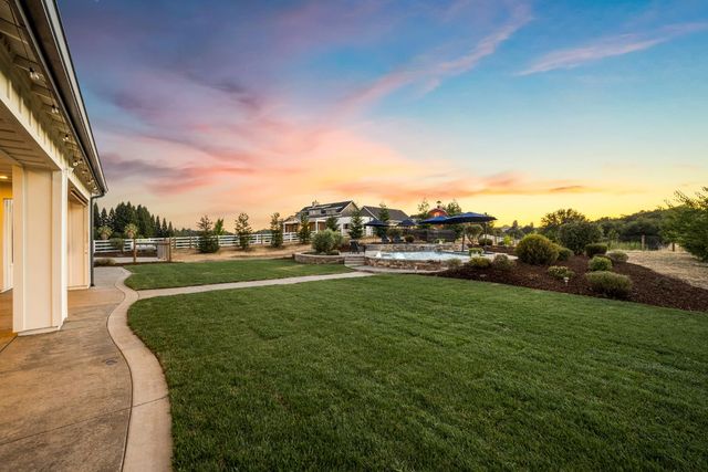 3050 Rattlesnake Rd, Newcastle, CA 95658