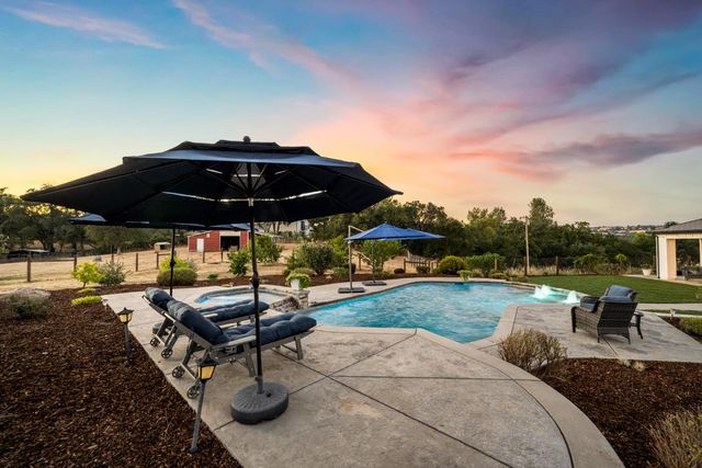 3050 Rattlesnake Rd, Newcastle, CA 95658