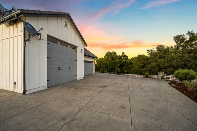 3050 Rattlesnake Rd, Newcastle, CA 95658