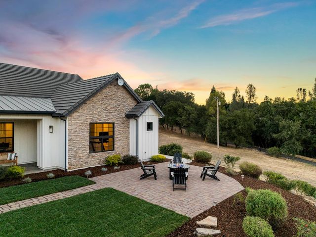 3050 Rattlesnake Rd, Newcastle, CA 95658