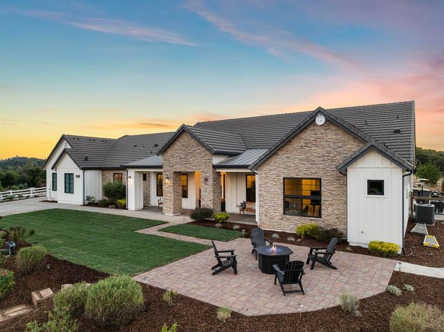 3050 Rattlesnake Rd, Newcastle, CA 95658