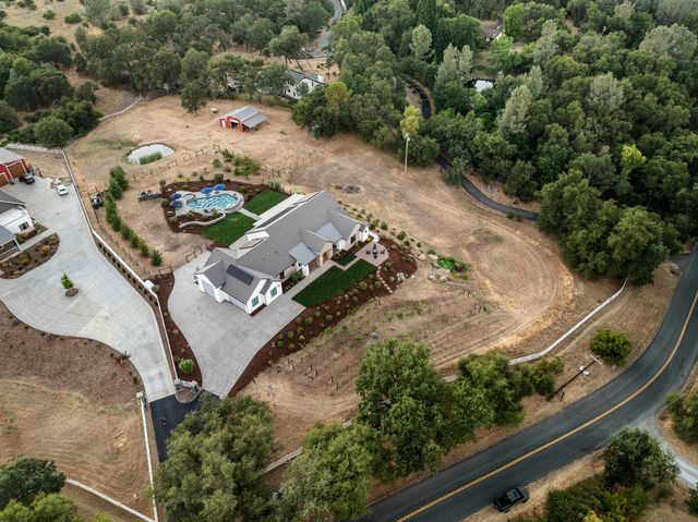 3050 Rattlesnake Rd, Newcastle, CA 95658