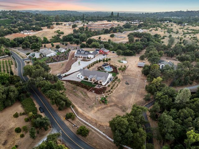 3050 Rattlesnake Rd, Newcastle, CA 95658