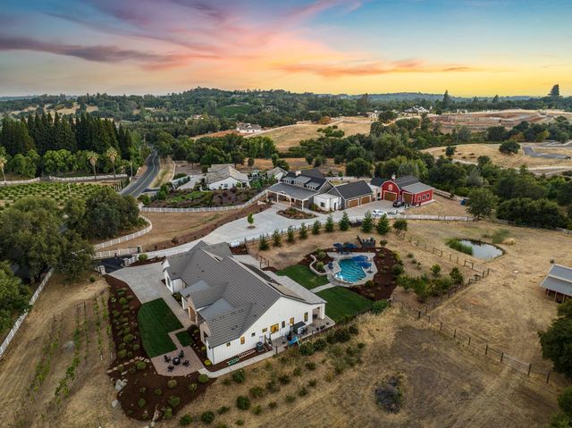 3050 Rattlesnake Rd, Newcastle, CA 95658