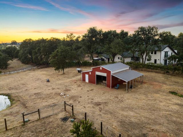 3050 Rattlesnake Rd, Newcastle, CA 95658