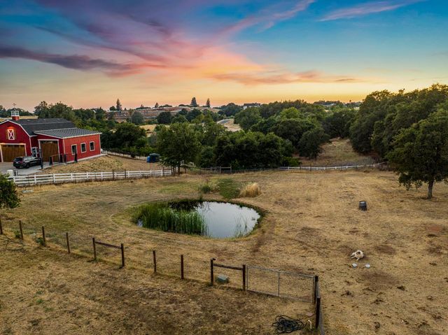 3050 Rattlesnake Rd, Newcastle, CA 95658