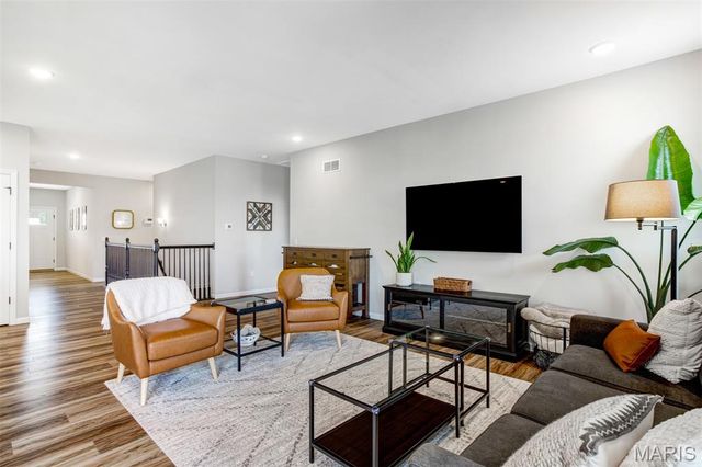 213 Dell View Drive, Arnold, MO 63010