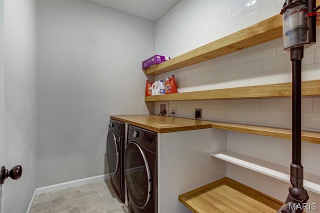 213 Dell View Drive, Arnold, MO 63010