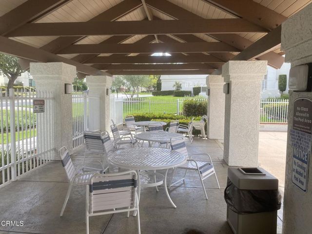 1425 Calle Lozano, Camarillo, CA 93012