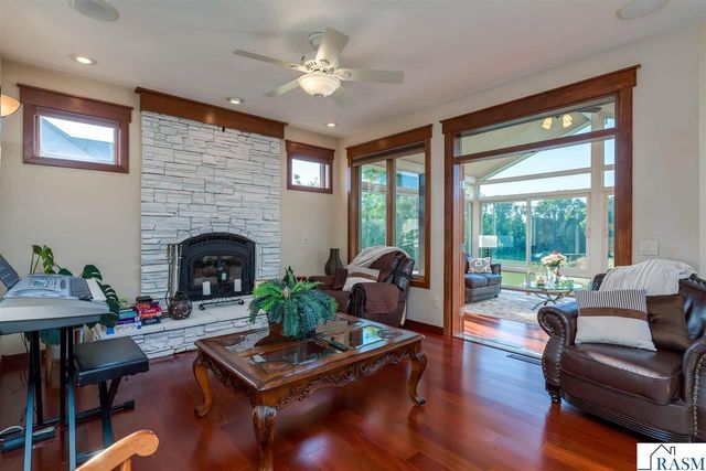 116 Rosewood Drive, Mankato, MN 56001