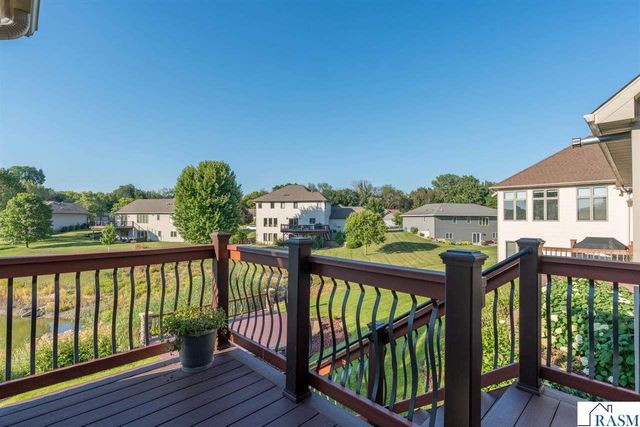 116 Rosewood Drive, Mankato, MN 56001