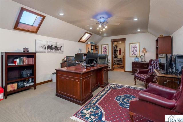 116 Rosewood Drive, Mankato, MN 56001