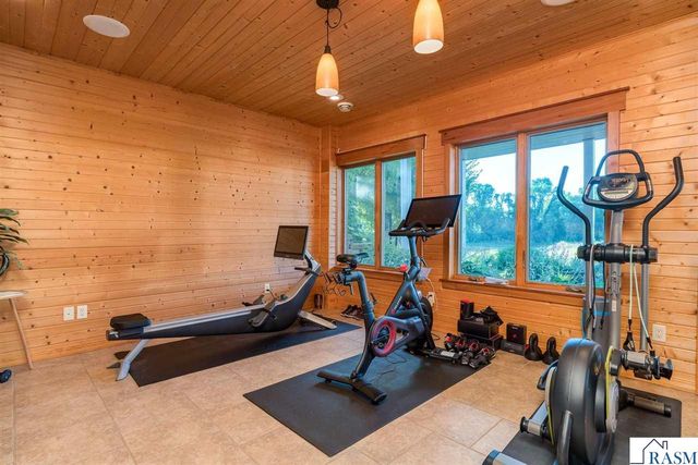 116 Rosewood Drive, Mankato, MN 56001