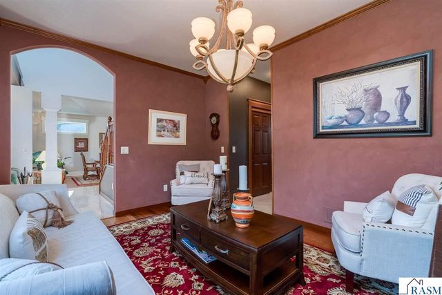 116 Rosewood Drive, Mankato, MN 56001