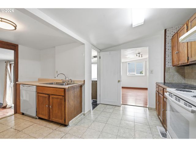 4532 Ne 55TH Ave, Portland, OR 97218