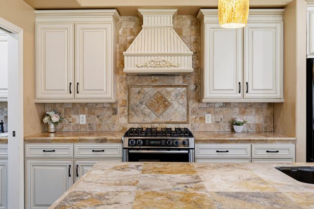 8723 Phoenix Ave, Fair Oaks, CA 95628