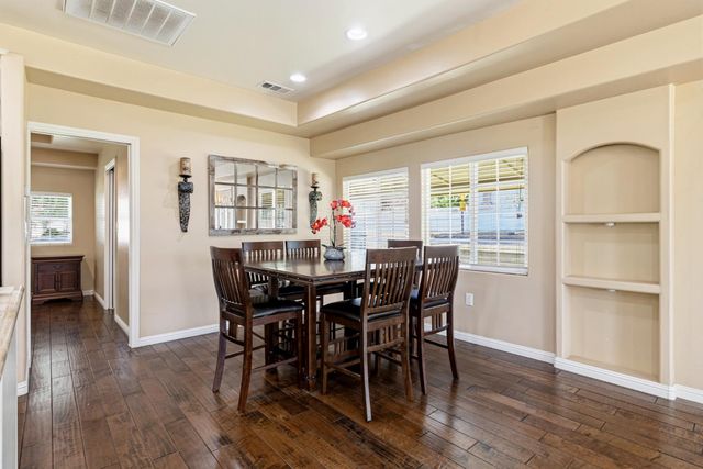 8723 Phoenix Ave, Fair Oaks, CA 95628