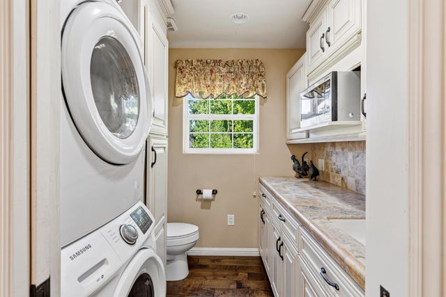 8723 Phoenix Ave, Fair Oaks, CA 95628