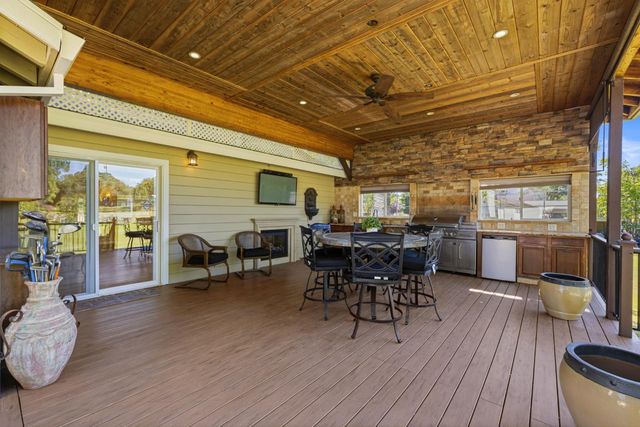 8723 Phoenix Ave, Fair Oaks, CA 95628