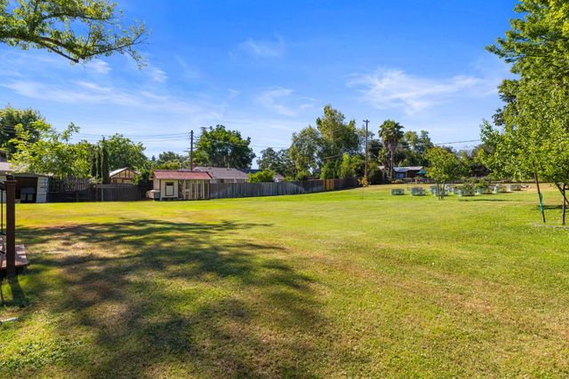8723 Phoenix Ave, Fair Oaks, CA 95628