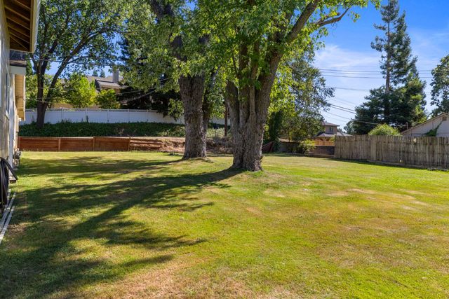 8723 Phoenix Ave, Fair Oaks, CA 95628