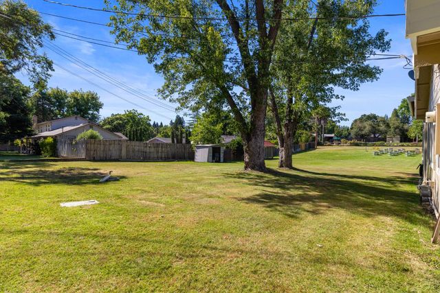 8723 Phoenix Ave, Fair Oaks, CA 95628